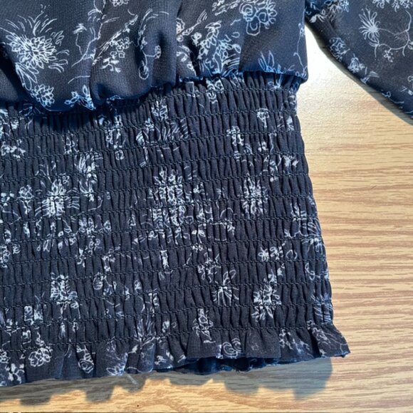 Wilfred Black Mini Floral Wrap Front Cropped Long Sleeve Top- Womens Size L - Picture 3 of 10